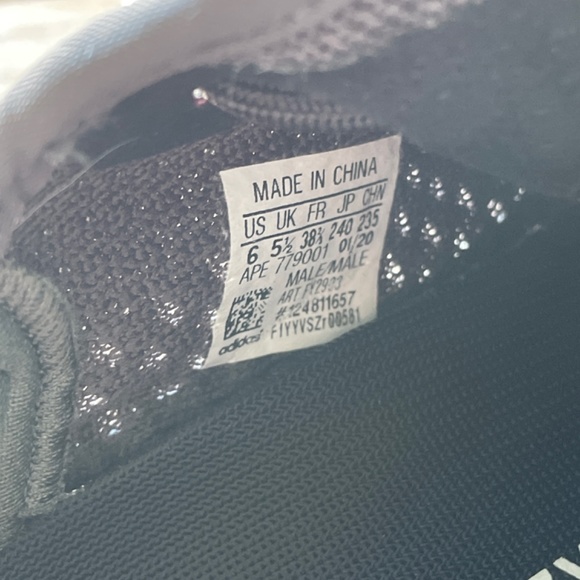 Yeezy Cinder Boost 350 V2 (Like New) - Picture 4 of 6